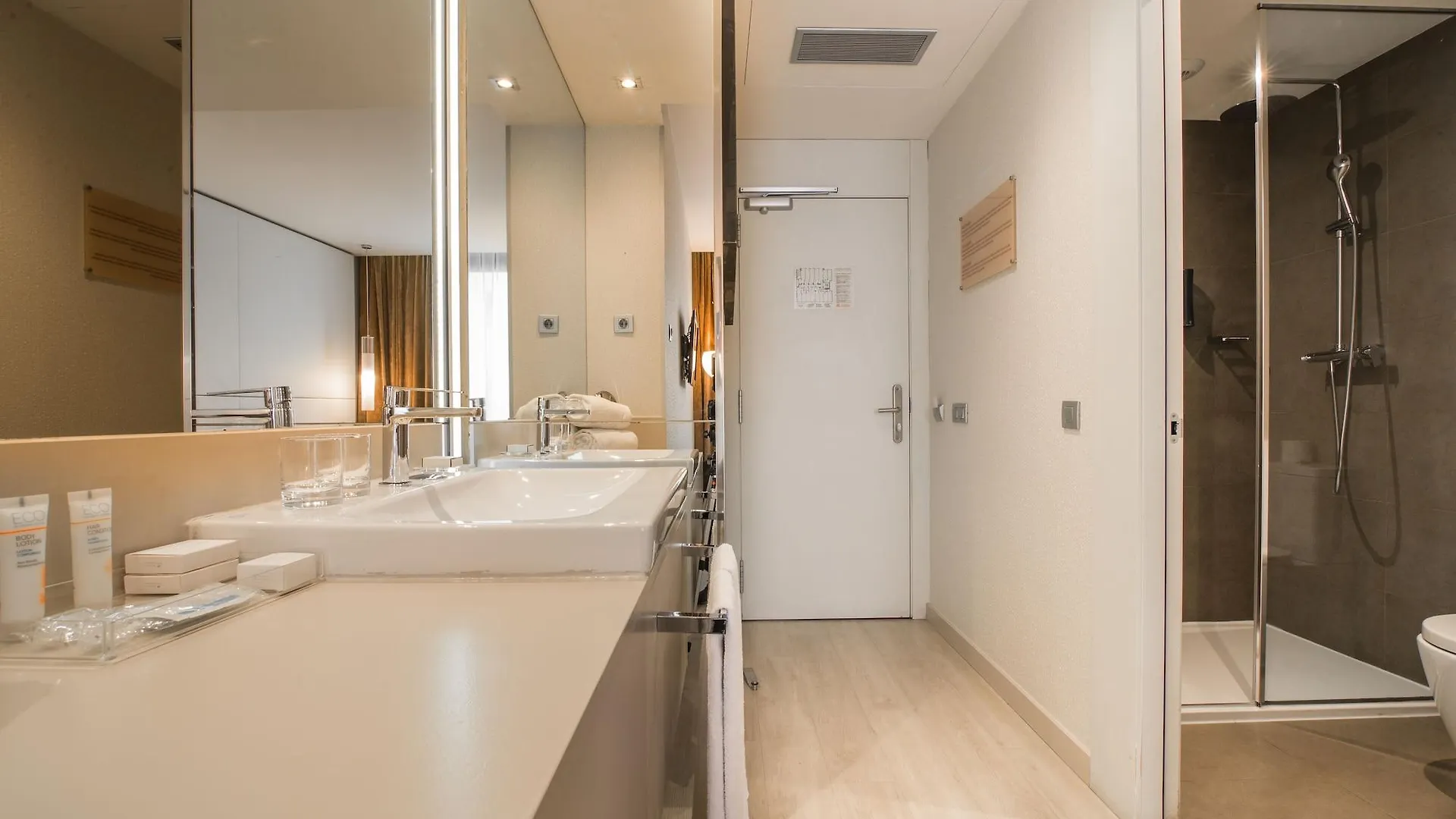 Grums Hotel & Spa Barcelona